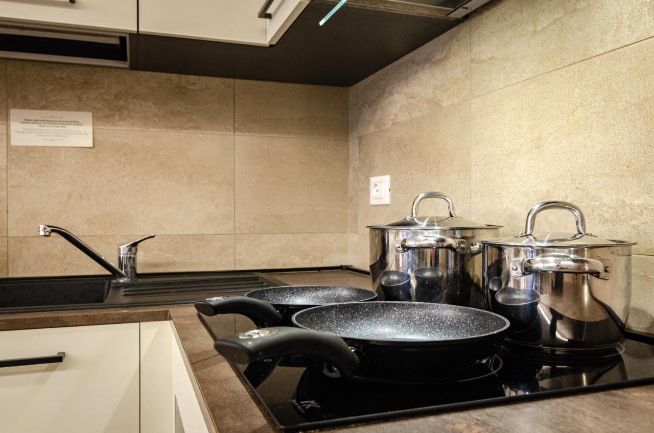 בולוניה Goito Luxury Apartment, In The Historical Center מראה חיצוני תמונה