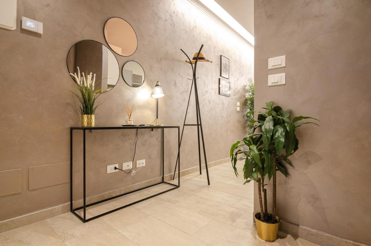 בולוניה Goito Luxury Apartment, In The Historical Center מראה חיצוני תמונה