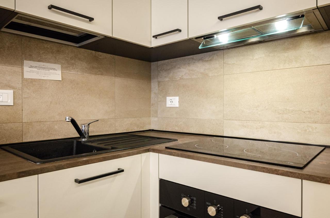 בולוניה Goito Luxury Apartment, In The Historical Center מראה חיצוני תמונה