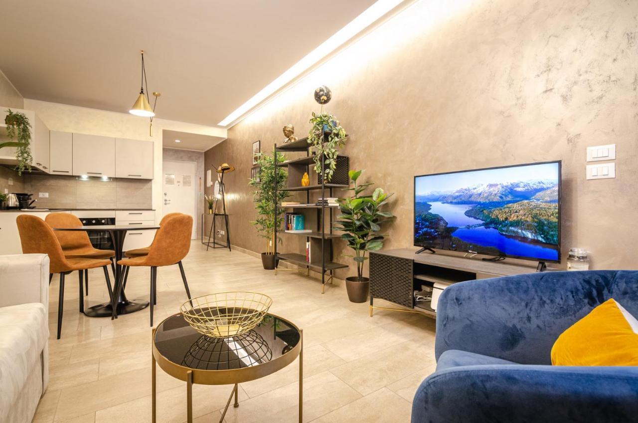 בולוניה Goito Luxury Apartment, In The Historical Center מראה חיצוני תמונה