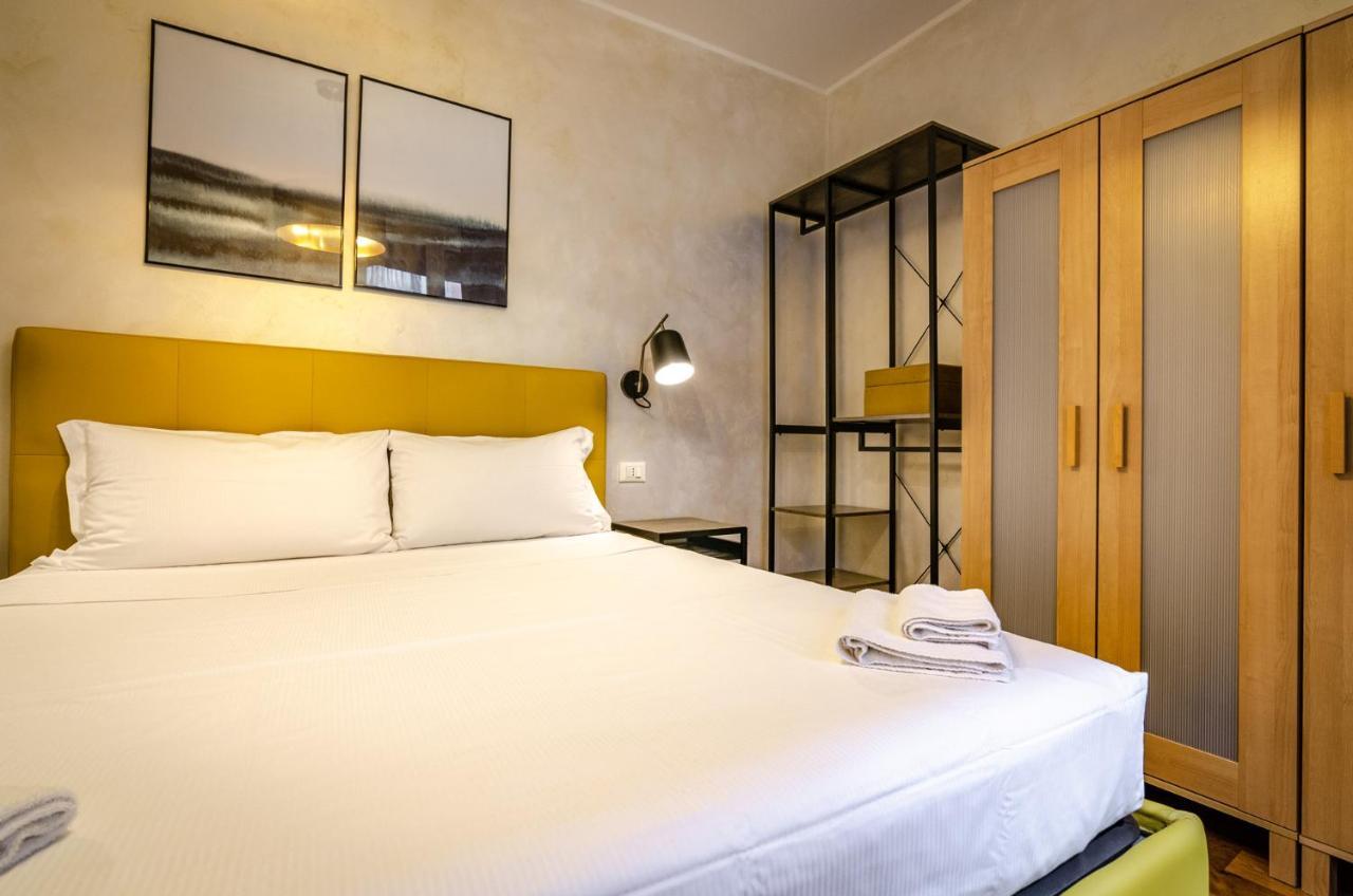 בולוניה Goito Luxury Apartment, In The Historical Center מראה חיצוני תמונה