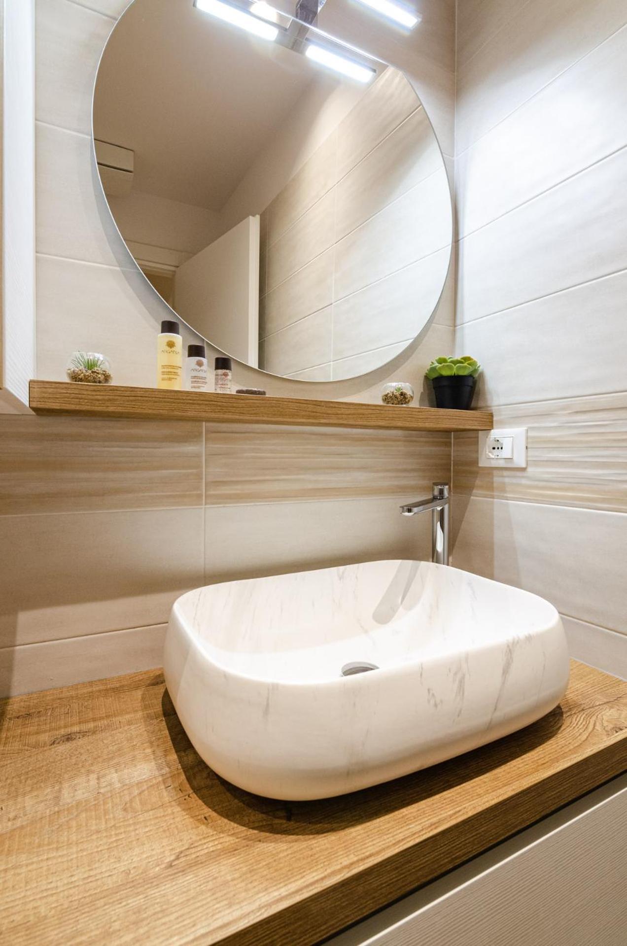 בולוניה Goito Luxury Apartment, In The Historical Center מראה חיצוני תמונה