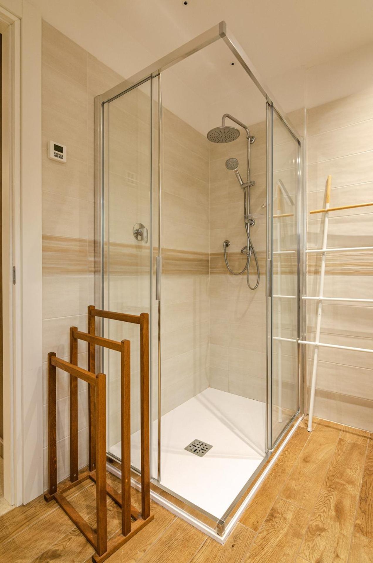 בולוניה Goito Luxury Apartment, In The Historical Center מראה חיצוני תמונה