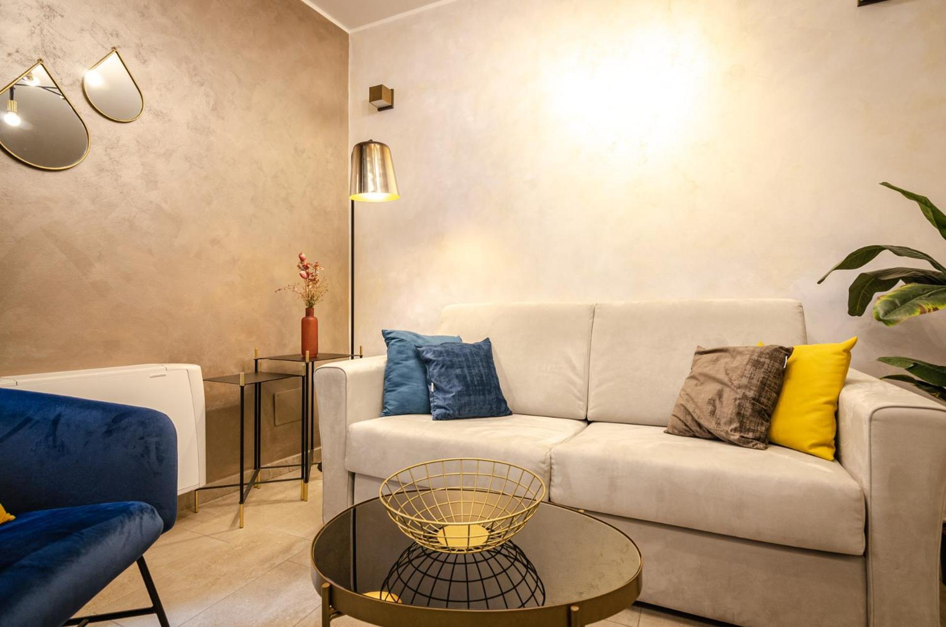 בולוניה Goito Luxury Apartment, In The Historical Center מראה חיצוני תמונה